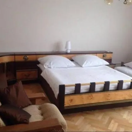 Апартаменты Cozy Near Center